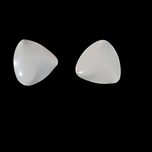 Chic White Triangle Earrings - Picture 1 of 2